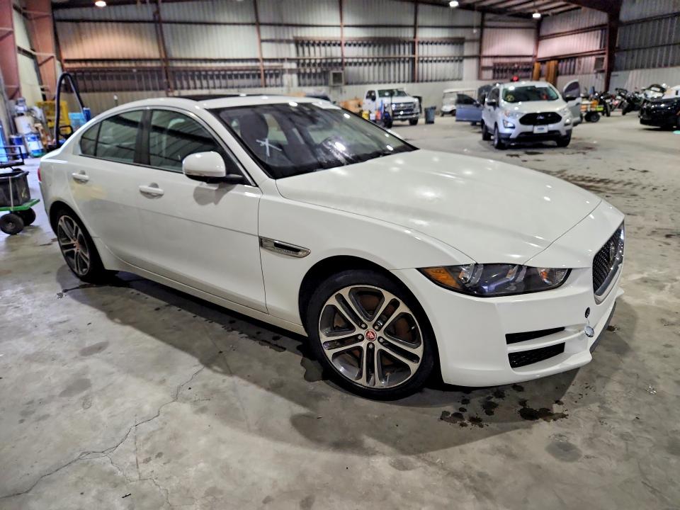 2017 Jaguar Xe მანქანა იყიდება აუქციონზე, vin: SAJAJ4BV4HCP10659, აუქციონის ნომერი: 64396356