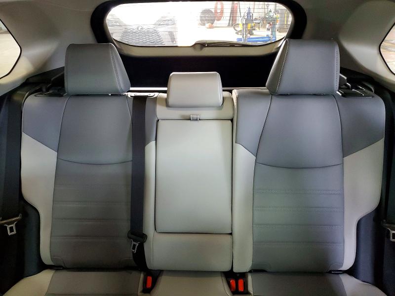 Продажа на аукционе авто 2022 Toyota Rav4, vin: JTMB6RFV6ND078099, номер лота: 57672973