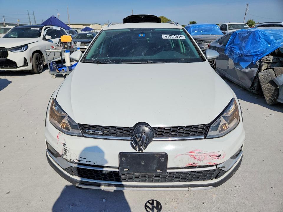 Продажа на аукционе авто 2017 Volkswagen Golf Alltrack, vin: 3VWH17AU4HM530584, номер лота: 65864916