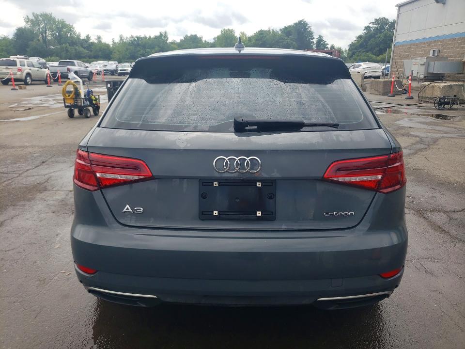 65460086 :رقم المزاد ، WAUUPBFF1HA090525 vin ، 2017 Audi A3 مزاد بيع