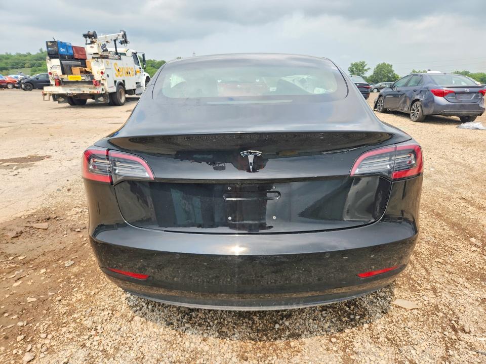 Продажа на аукционе авто 2018 Tesla Model 3, vin: 5YJ3E1EA0JF151980, номер лота: 64196576