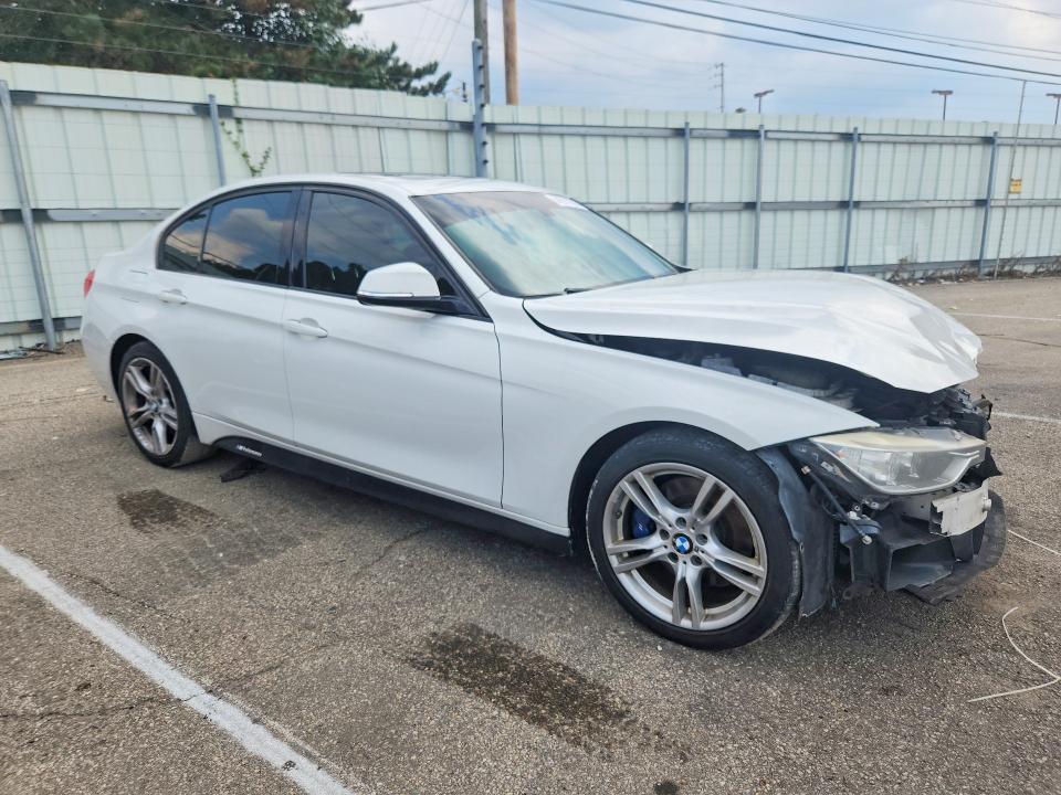 2014 Bmw 335 მანქანა იყიდება აუქციონზე, vin: WBA3B9G53ENR92638, აუქციონის ნომერი: 64011696