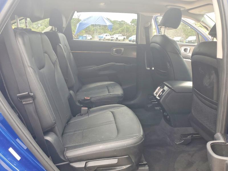 63781366 :رقم المزاد ، 5XYRK4LF4NG125688 vin ، 2022 Kia Sorento مزاد بيع