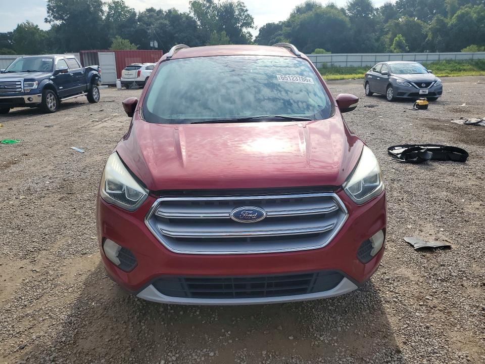 Продажа на аукционе авто 2017 Ford Escape, vin: 1FMCU0J9XHUB73006, номер лота: 65123786