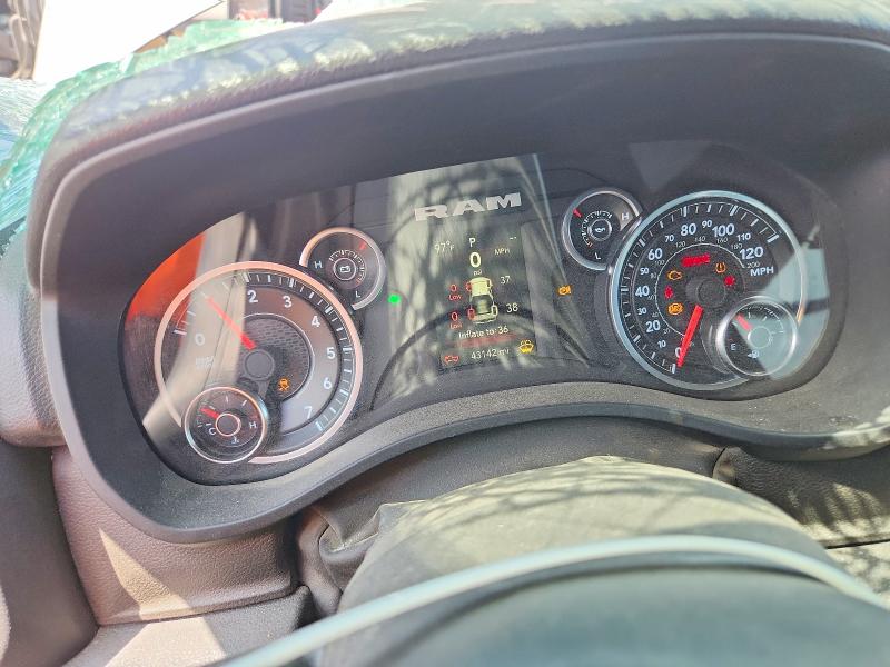 Продаж на аукціоні авто 2024 Ram 1500, vin: 1C6RRFGG0RN155139, номер лоту: 64082036