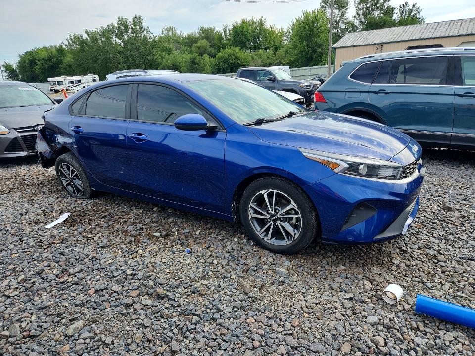 65605266 :رقم المزاد ، 3KPF24AD3NE437146 vin ، 2022 Kia Forte مزاد بيع