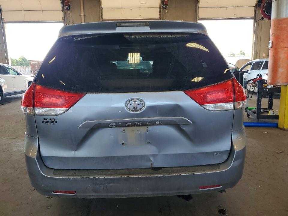 65324506 :رقم المزاد ، 5TDKK3DCXBS109929 vin ، 2011 Toyota Sienna مزاد بيع