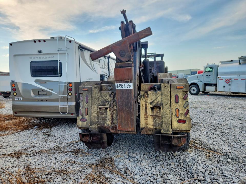 64987766 :رقم المزاد ، 1FV8F0Y92VH833851 vin ، 1997 Freightliner Fld120 مزاد بيع