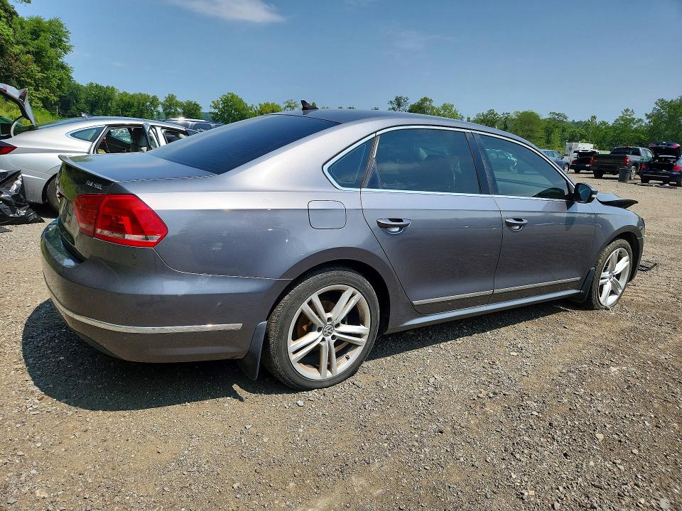 Продажа на аукционе авто 2015 Volkswagen Passat, vin: 1VWCV7A33FC052999, номер лота: 64199846