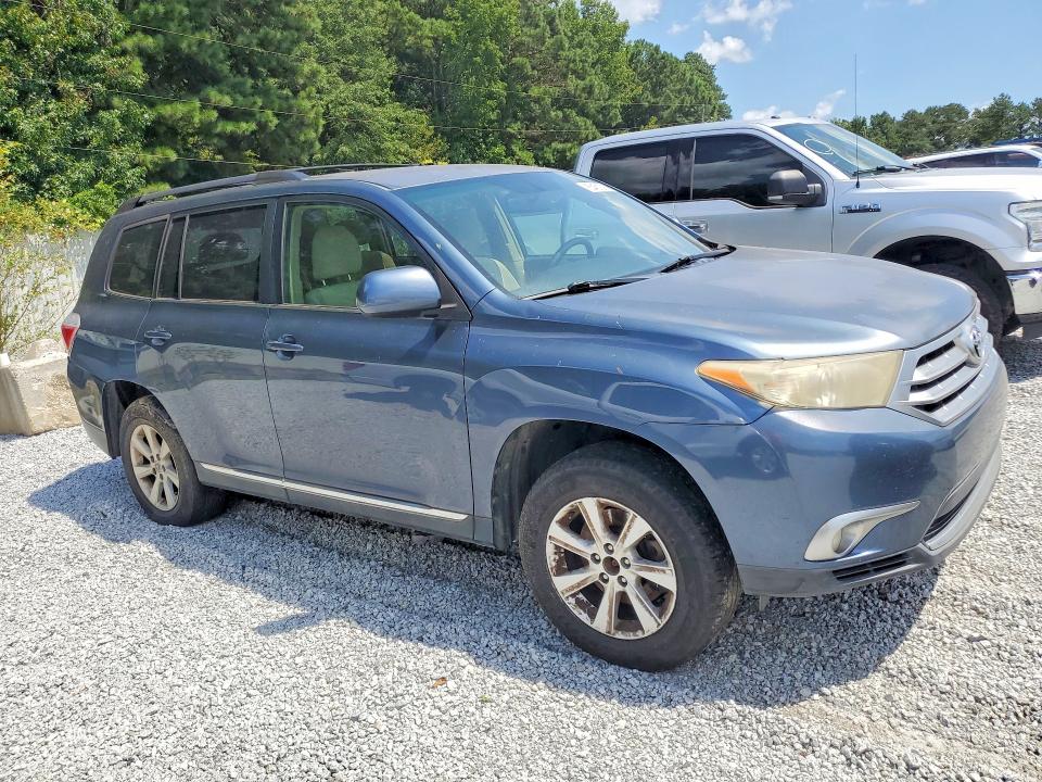 2011 Toyota Highlander მანქანა იყიდება აუქციონზე, vin: 5TDZA3EH8BS007735, აუქციონის ნომერი: 65451206