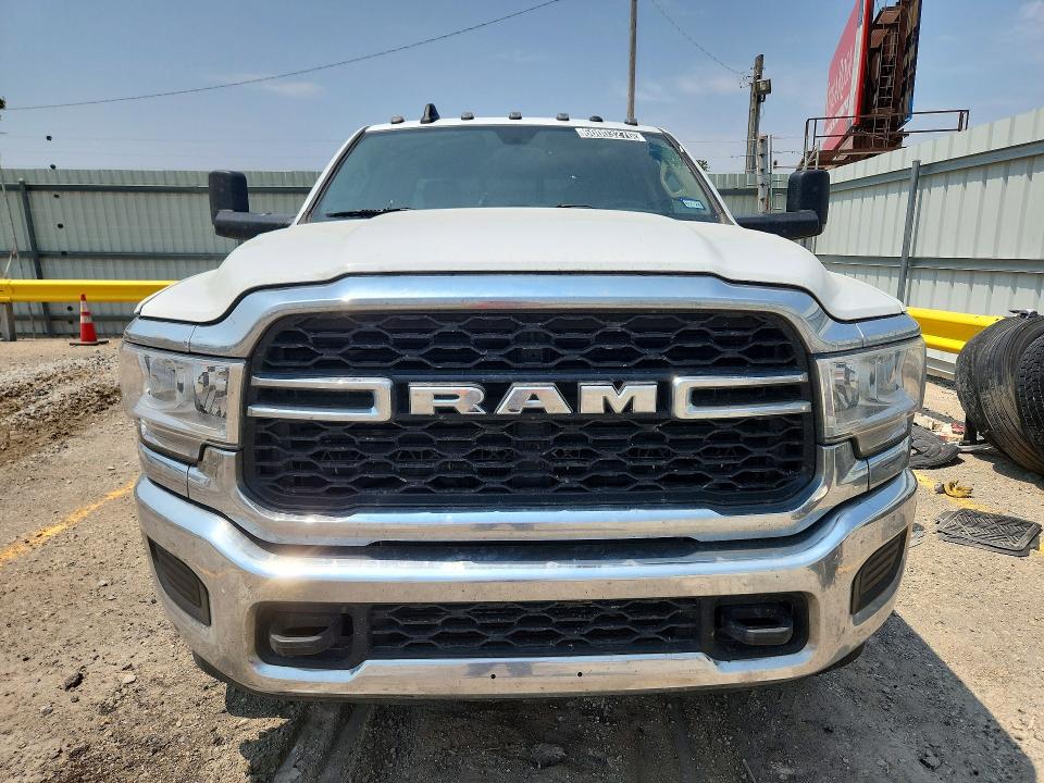 60003276 :رقم المزاد ، 3C6UR5CL0LG198936 vin ، 2020 Ram 2500 مزاد بيع