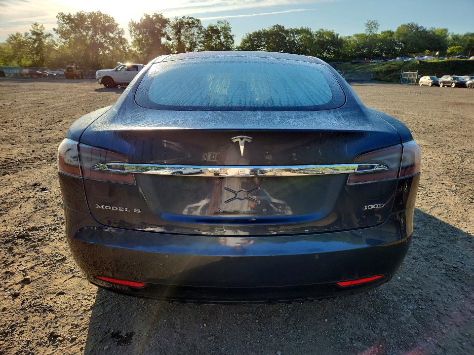2018 Tesla Model S მანქანა იყიდება აუქციონზე, vin: 5YJSA1E23JF282952, აუქციონის ნომერი: 65183286