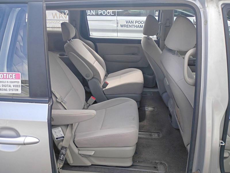 65013386 :رقم المزاد ، KNDMA5C19H6291686 vin ، 2017 Kia Sedona مزاد بيع