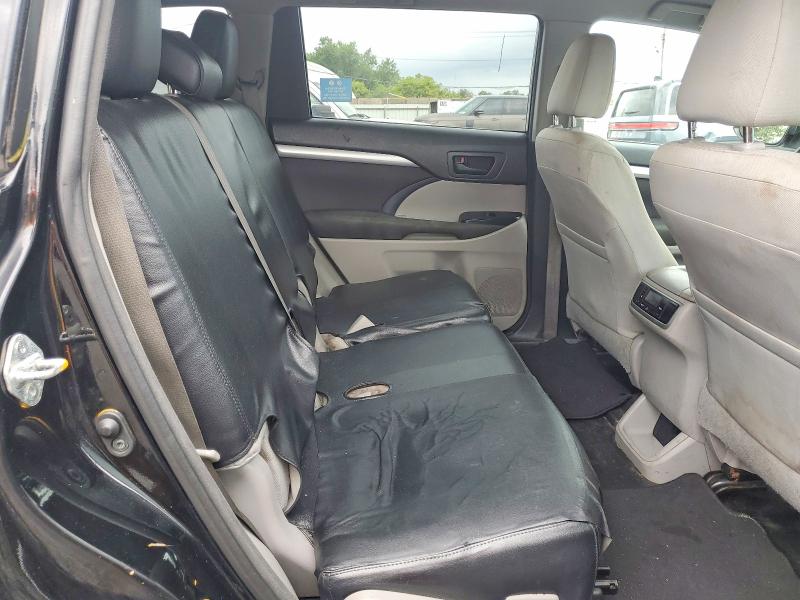 63947626 :رقم المزاد ، 5TDBKRFH9FS191721 vin ، 2015 Toyota Highlander مزاد بيع