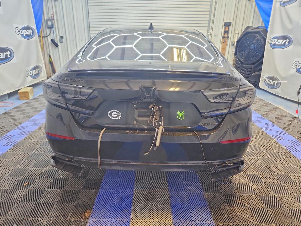 Продажа на аукционе авто 2019 Honda Accord, vin: 1HGCV1F33KA042926, номер лота: 64077136