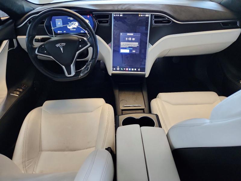 63148716 :رقم المزاد ، 5YJSA1E27HF197168 vin ، 2017 Tesla Model S مزاد بيع