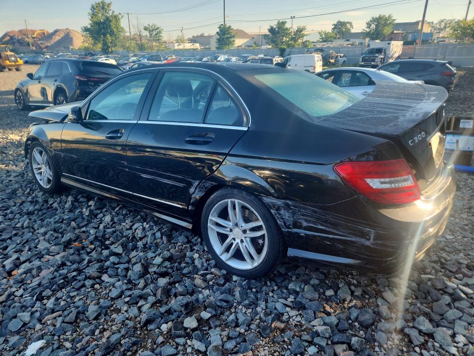 66167006 :رقم المزاد ، WDDGF8AB5EG164098 vin ، 2014 Mercedes-benz C مزاد بيع