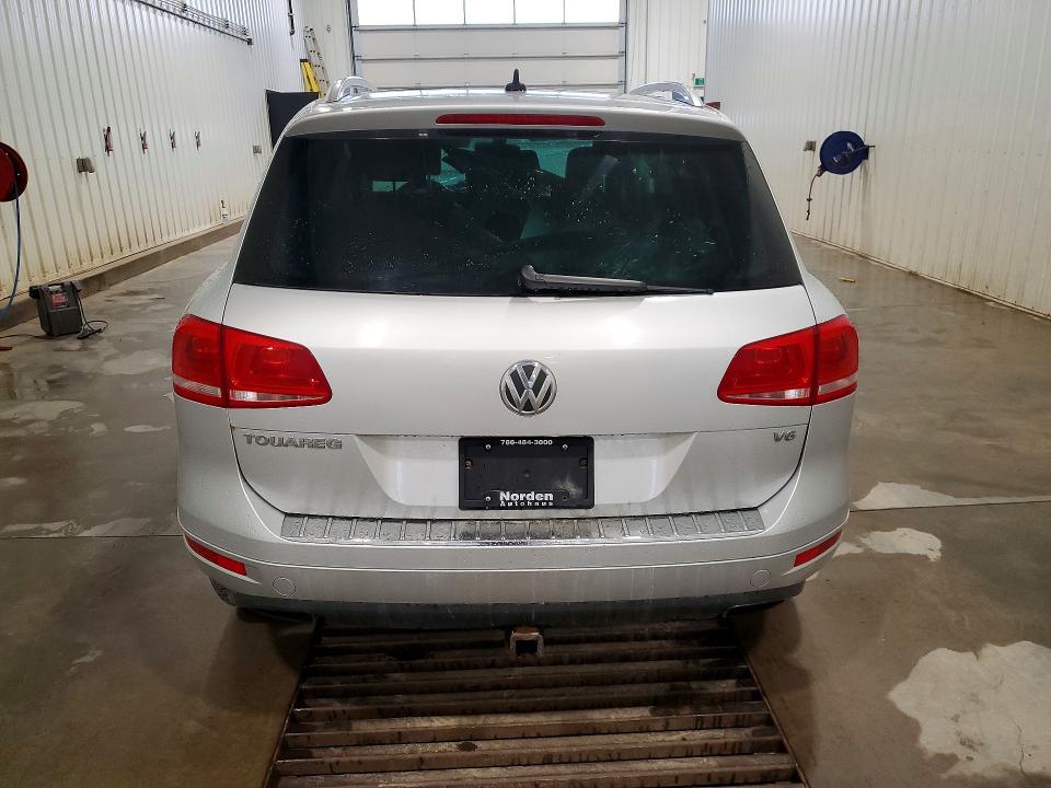 Продажа на аукционе авто 2011 Volkswagen Touareg, vin: WVGFF9BP0BD005570, номер лота: 64233736