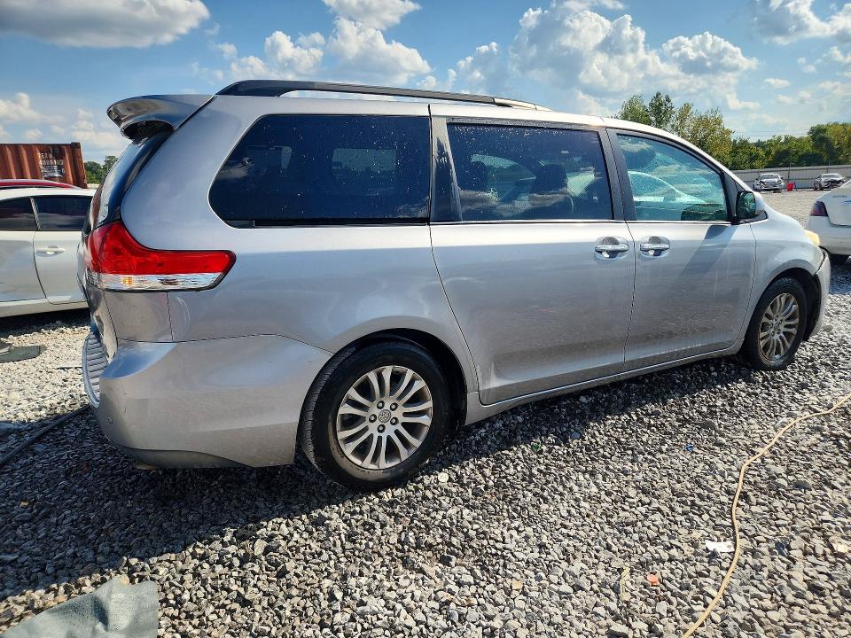 2012 Toyota Sienna მანქანა იყიდება აუქციონზე, vin: 5TDYK3DC7CS226721, აუქციონის ნომერი: 65687156