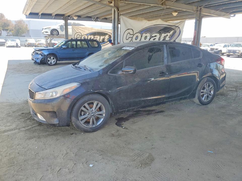 2018 Kia Forte მანქანა იყიდება აუქციონზე, vin: 3KPFK4A75JE224123, აუქციონის ნომერი: 64871166