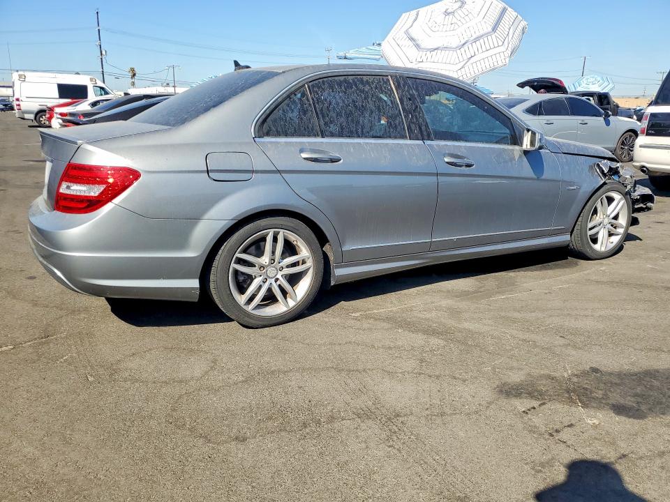 2012 Mercedes-benz C მანქანა იყიდება აუქციონზე, vin: WDDGF4HB6CR201191, აუქციონის ნომერი: 65877136