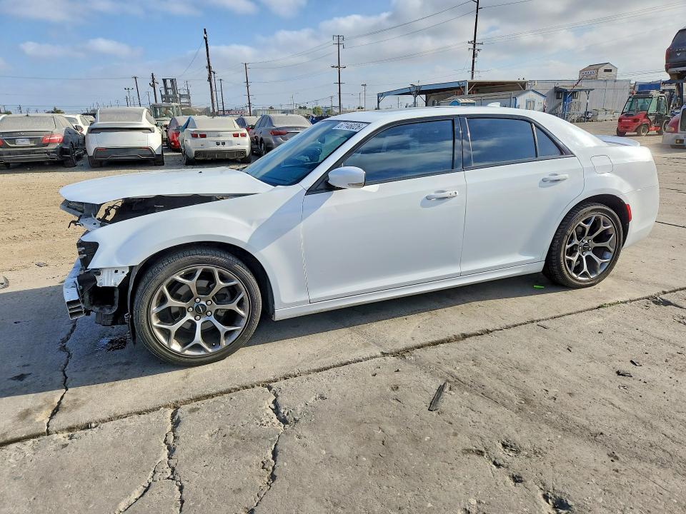 Продаж на аукціоні авто 2018 Chrysler 300, vin: 2C3CCABG7JH244749, номер лоту: 67146026