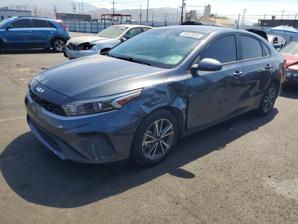 64478836 :رقم المزاد ، 3KPF24AD0NE468211 vin ، 2022 Kia Forte مزاد بيع