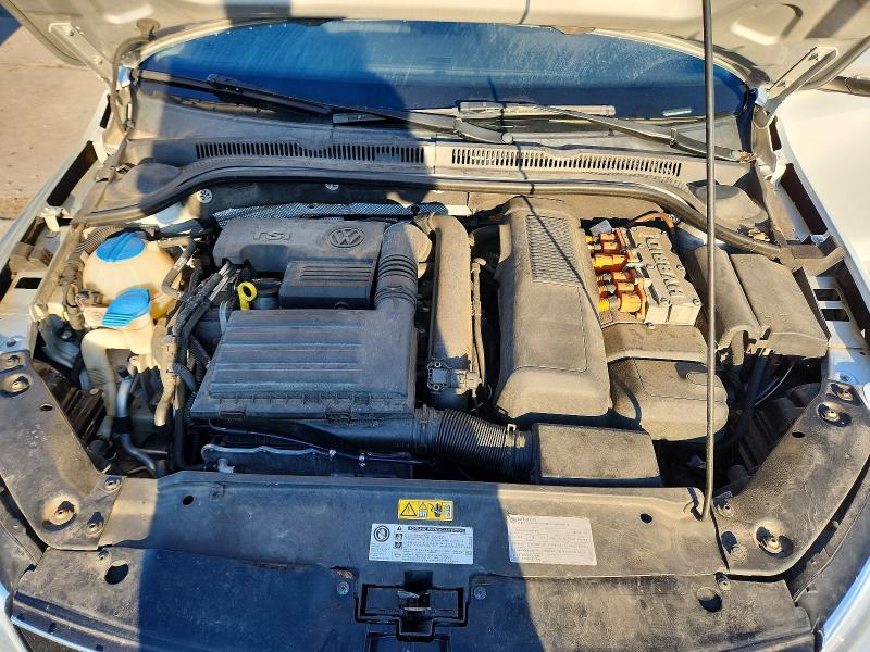 2013 Volkswagen Jetta მანქანა იყიდება აუქციონზე, vin: 3VW637AJ4DM272648, აუქციონის ნომერი: 64677056