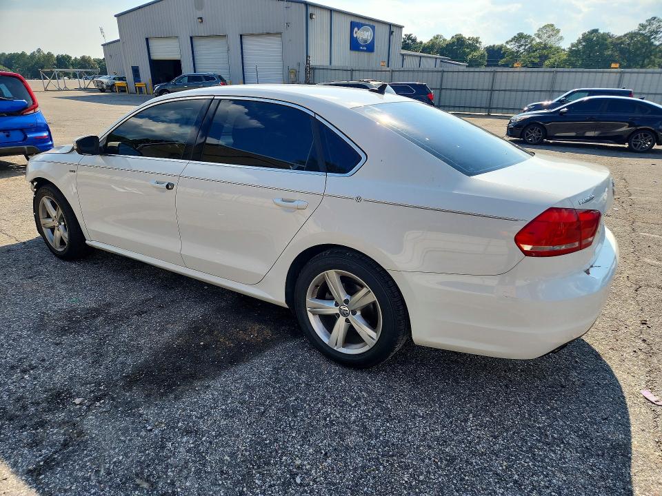 Продажа на аукционе авто 2015 Volkswagen Passat, vin: 1VWAT7A39FC107078, номер лота: 65716476