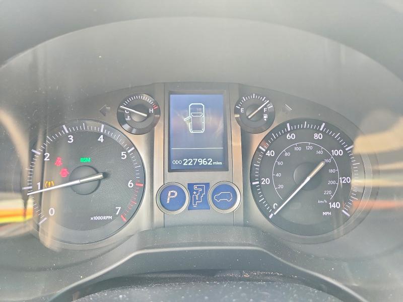 2015 Lexus Gx მანქანა იყიდება აუქციონზე, vin: JTJBM7FX3F5102766, აუქციონის ნომერი: 64116236