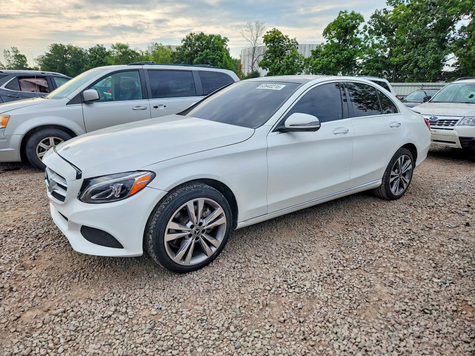63940216 :رقم المزاد ، WDDWF4KB6JR411078 vin ، 2018 Mercedes-benz C مزاد بيع