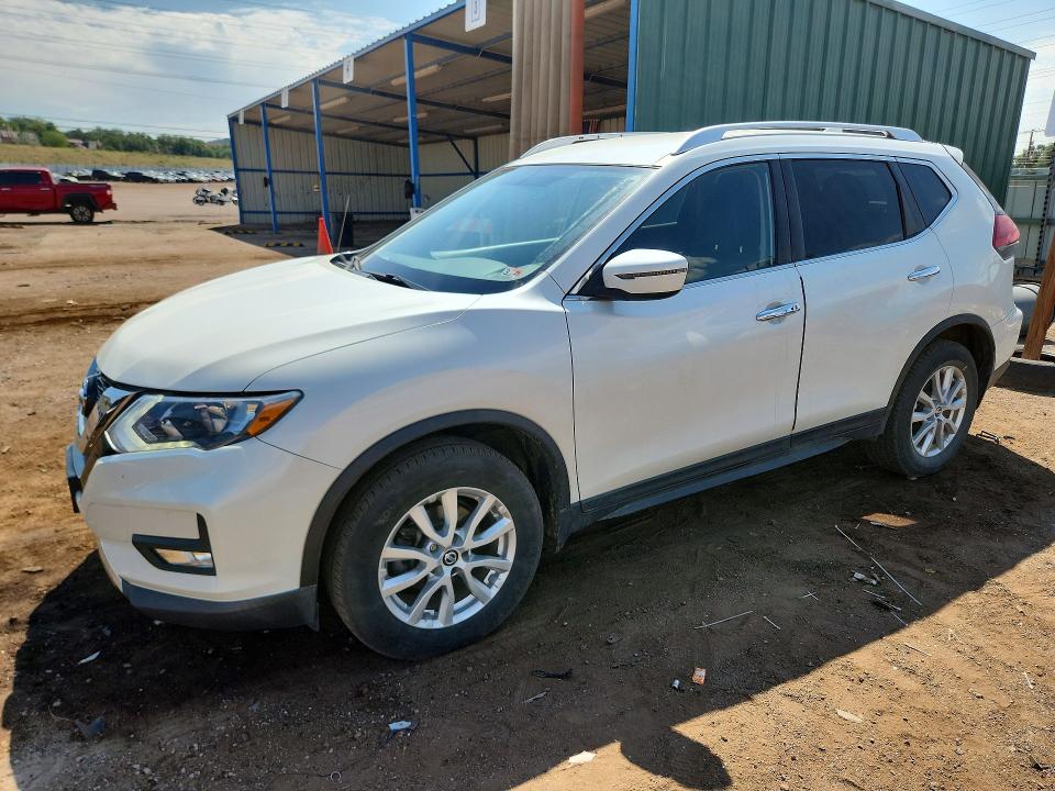 61448766 :رقم المزاد ، KNMAT2MV6HP560038 vin ، 2017 Nissan Rogue مزاد بيع