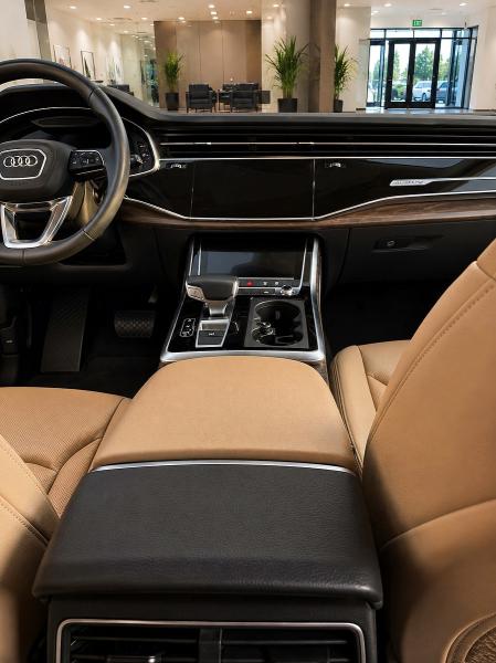 67558056 :رقم المزاد ، WA1BVAF14KD008818 vin ، 2019 Audi Q8 مزاد بيع