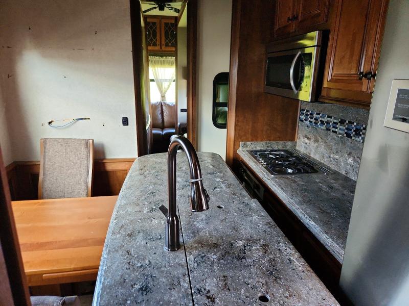 Aukcja sprzedaży 2018 Heartland Rv Bighorn Big Country Landmark Oakmont Silverado, vin: 5SFBG4222JE352881, numer aukcji: 62951076