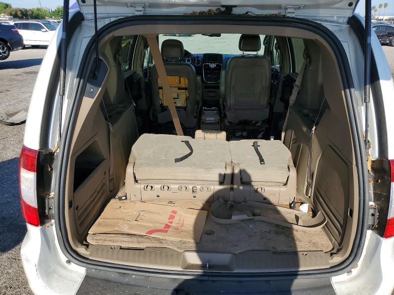 64286316 :رقم المزاد ، 2C4RC1BG7FR510245 vin ، 2015 Chrysler Town & Country مزاد بيع
