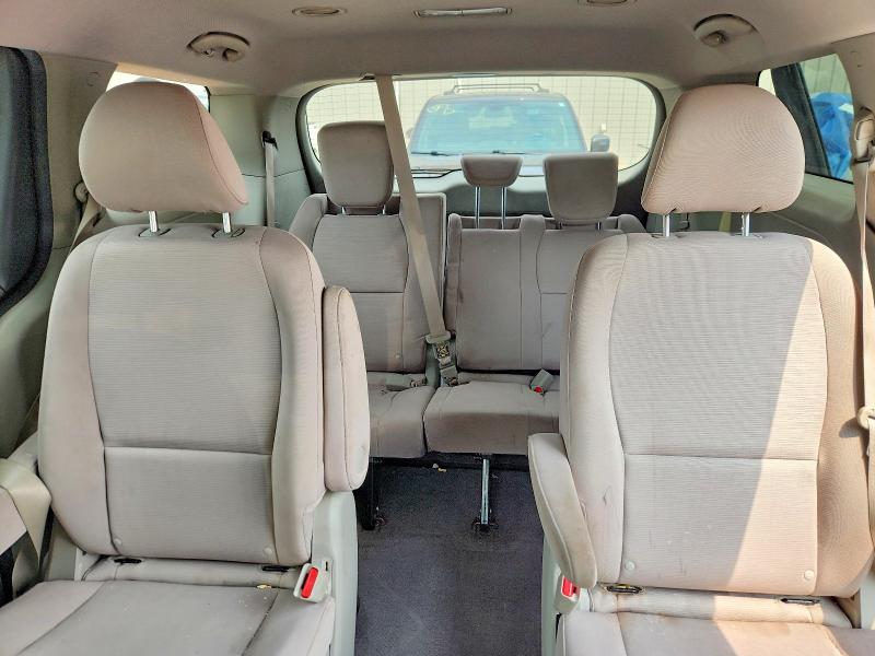 63317306 :رقم المزاد ، KNDMB5C11F6059559 vin ، 2015 Kia Sedona مزاد بيع
