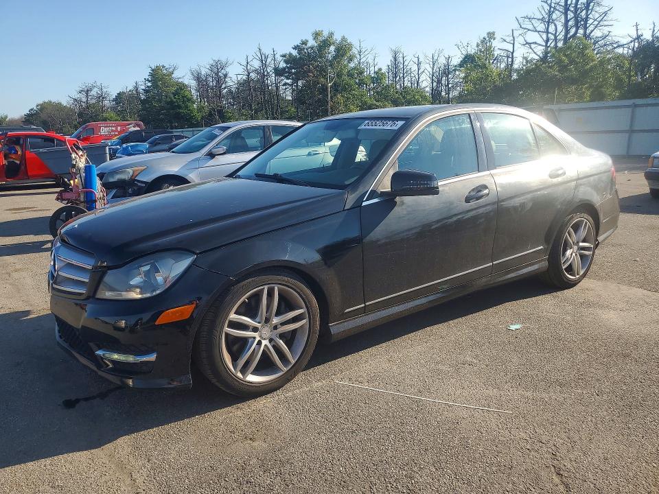 2013 Mercedes-benz C მანქანა იყიდება აუქციონზე, vin: WDDGF8AB3DR286705, აუქციონის ნომერი: 65525676