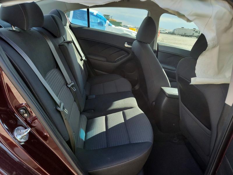 66917386 :رقم المزاد ، 3KPFL4A75JE164907 vin ، 2018 Kia Forte مزاد بيع
