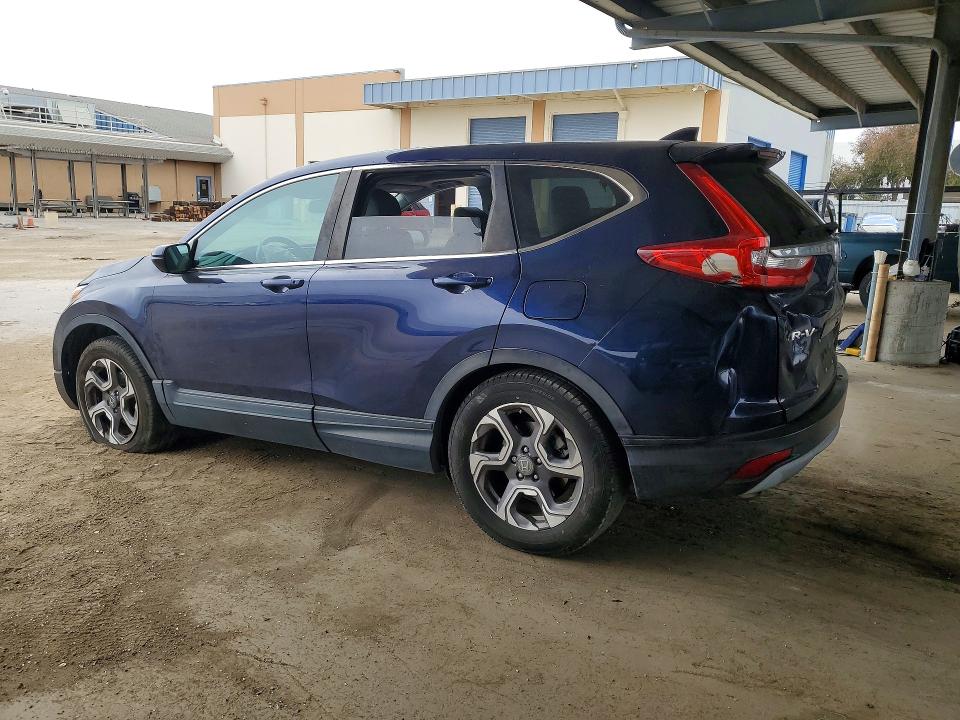64486886 :رقم المزاد ، 7FARW1H80JE028572 vin ، 2018 Honda Cr-v مزاد بيع