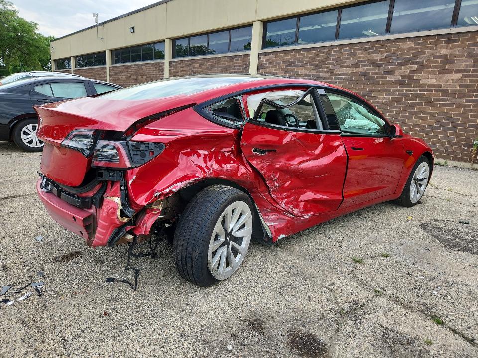 63441496 :رقم المزاد ، 5YJ3E1EA9NF304703 vin ، 2022 Tesla Model 3 مزاد بيع