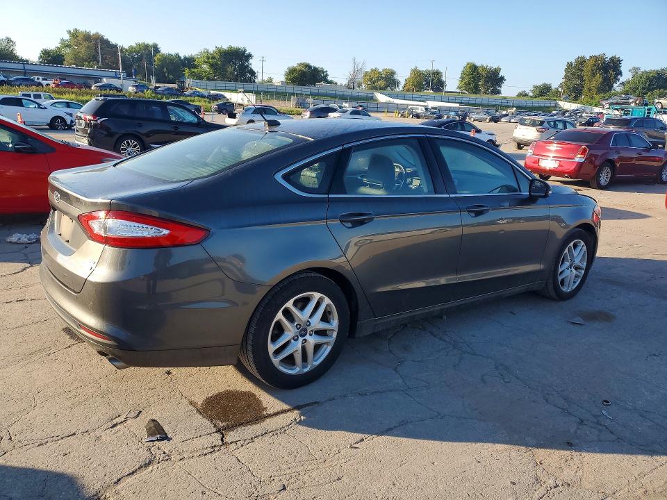 67036686 :رقم المزاد ، 1FA6P0HD8G5135498 vin ، 2016 Ford Fusion مزاد بيع