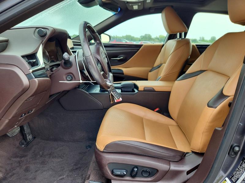 64389016 :رقم المزاد ، 58ADZ1B10LU075687 vin ، 2020 Lexus Es مزاد بيع
