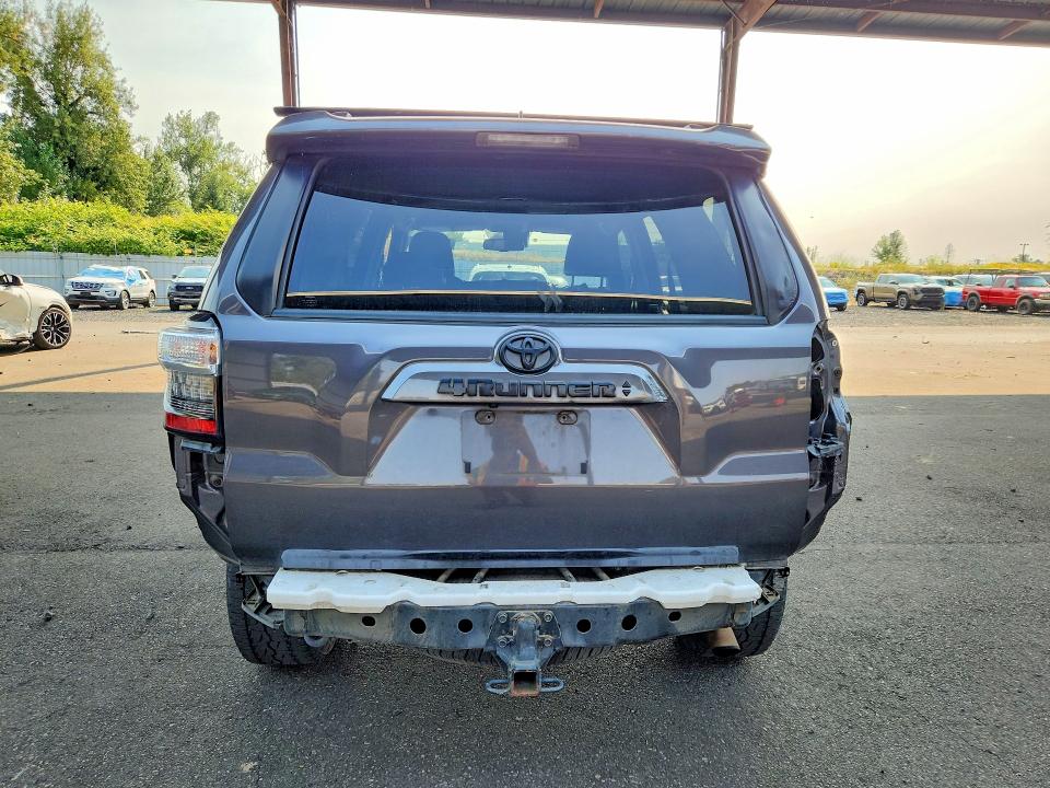 2021 Toyota 4runner მანქანა იყიდება აუქციონზე, vin: JTEMU5JR6M5902740, აუქციონის ნომერი: 62630266