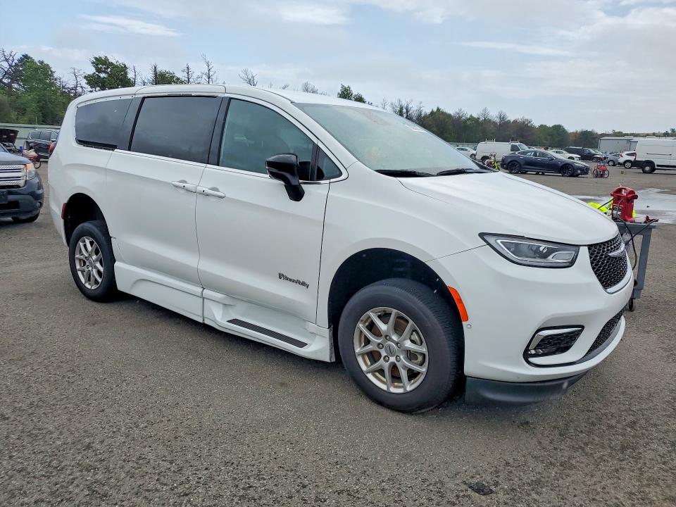 Продажа на аукционе авто 2025 Chrysler Pacifica, vin: 2C4RC1BG1SR562352, номер лота: 63350276
