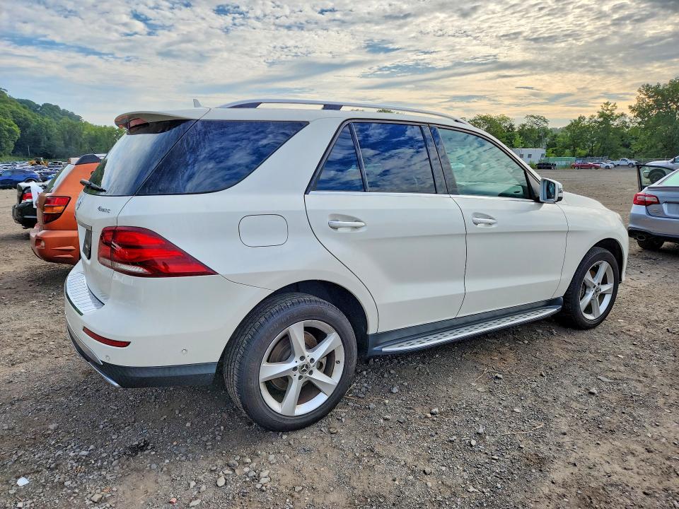 63227036 :رقم المزاد ، 4JGDA5HB3JB075181 vin ، 2018 Mercedes-benz Gle مزاد بيع
