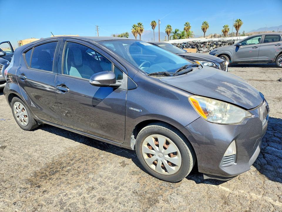 2014 Toyota Prius C მანქანა იყიდება აუქციონზე, vin: JTDKDTB3XE1560146, აუქციონის ნომერი: 65230116