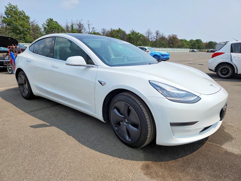 64054616 :رقم المزاد ، 5YJ3E1EB5LF637339 vin ، 2020 Tesla Model 3 مزاد بيع