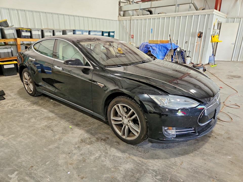 Продажа на аукционе авто 2014 Tesla Model S, vin: 5YJSA1H18EFP49436, номер лота: 66538066