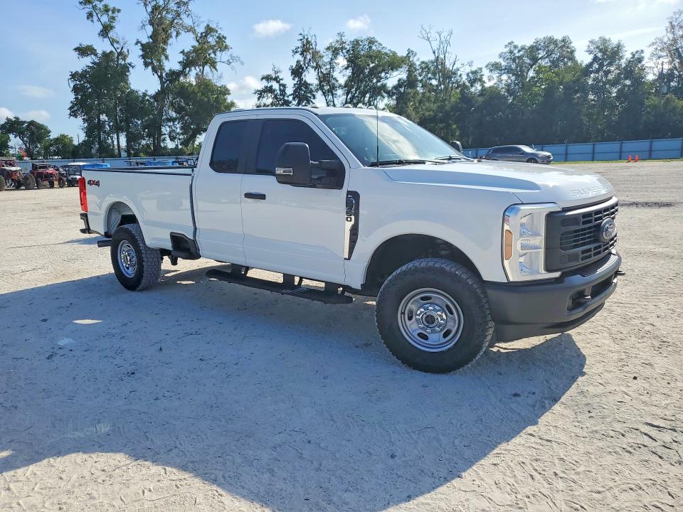 65146646 :رقم المزاد ، 1FT8X3BA9REC90244 vin ، 2024 Ford F350 مزاد بيع
