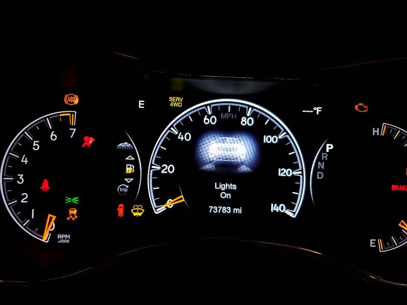 2018 Jeep Grand Cherokee მანქანა იყიდება აუქციონზე, vin: 1C4RJFBG3JC401723, აუქციონის ნომერი: 62844066